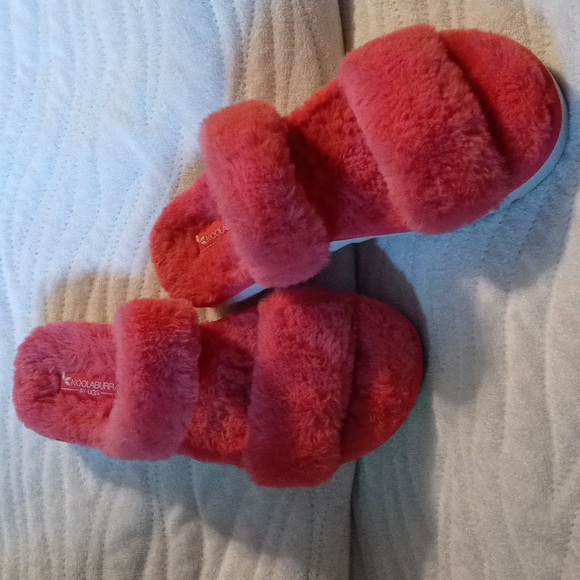 Koolaburra Shoes - KOOLABURRA BY UGG FURRY DOUBLE STRAP SLIDES SIZE 8